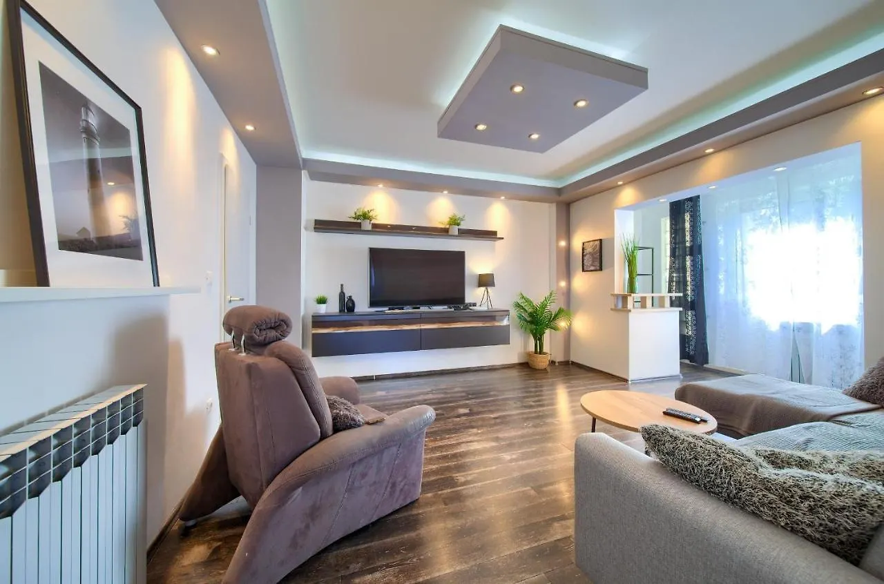 Luxury Apartments Vanessa, Njivice
