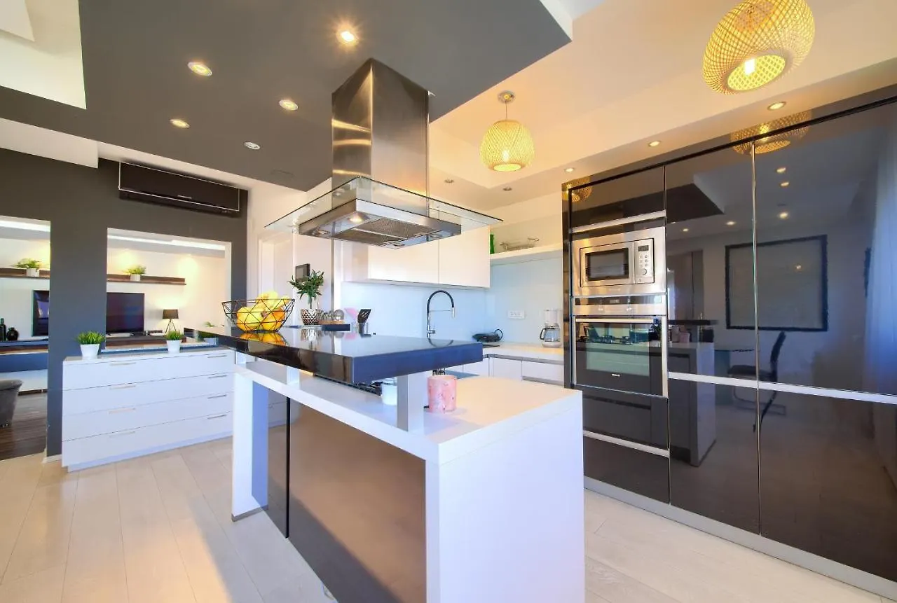 Luxury Apartments Vanessa, Njivice Croatia