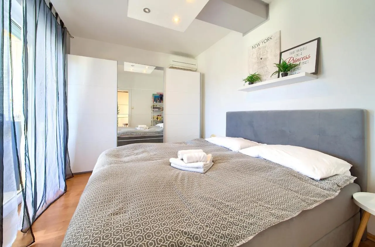 Luxury Apartments Vanessa, Njivice 0*,  Croatia