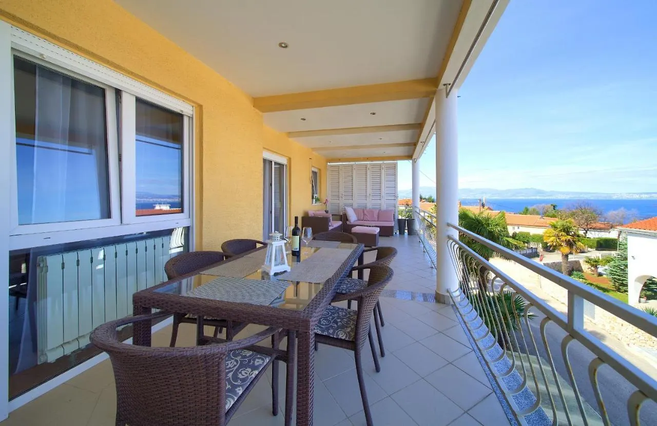 Luxury Apartments Vanessa, Njivice Croatia