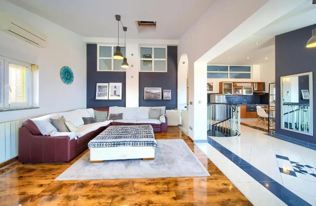 Luxury Apartments Vanessa, Njivice 0*,  Croatia